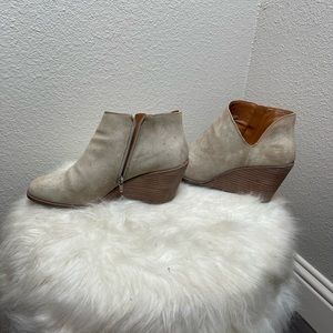 Lucky Brand Booties 10M